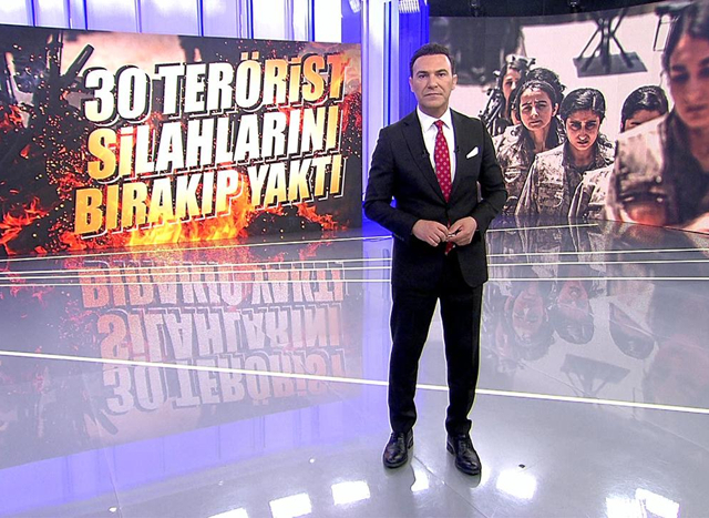 30 terörist silahlarını bırakıp yaktı!