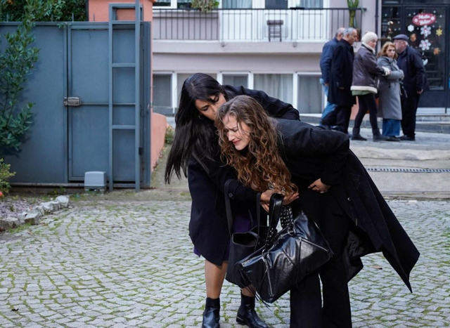 Güller ve Günahlar 12. Bölüm Fotoğrafları