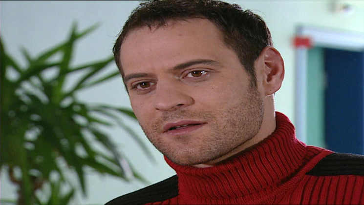 Evdeki Yabancı 27. Bölüm