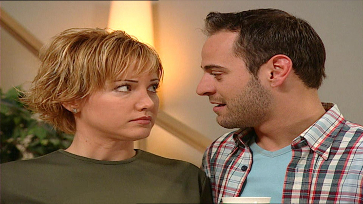 Evdeki Yabancı 30. Bölüm