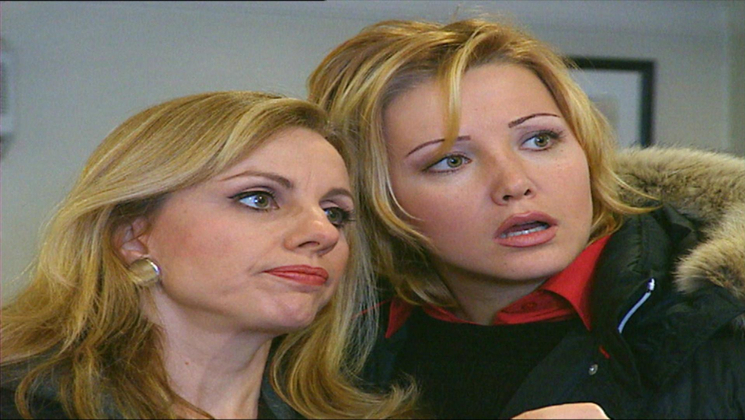 Evdeki Yabancı 54. Bölüm