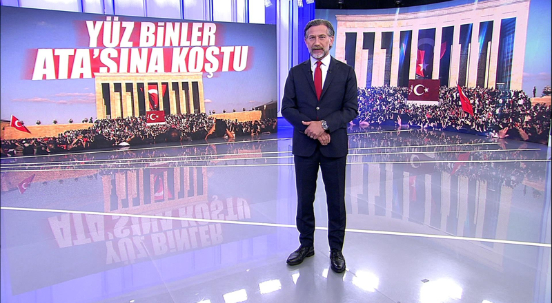 Yüz binler Ata'sına koştu