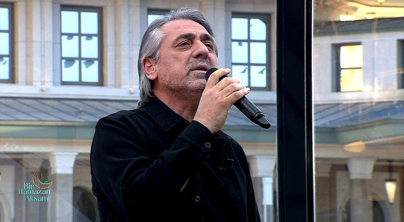 Eşref Ziya'dan "Ağlama Karanfil"