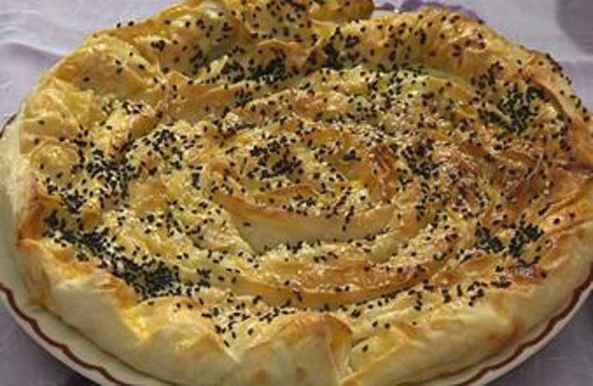 Patatesli Börek tarifi