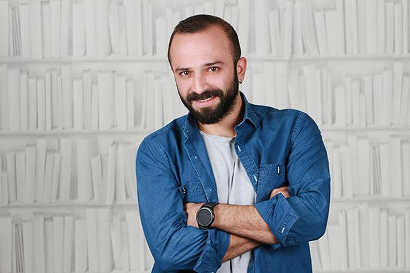 Yaralı Kuşlar’ın Doğan'ından yeni bir kitap:“Kara Kapan”