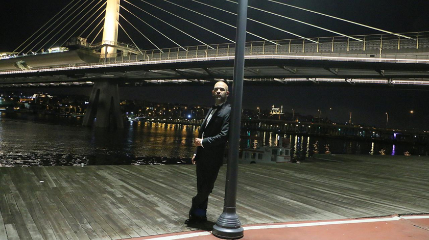 Murat Evgin’den İspanyolca ve Türkçe Video Klip “Aşk Her Şeye Rağmen - Amor a Pesar de Todo” !