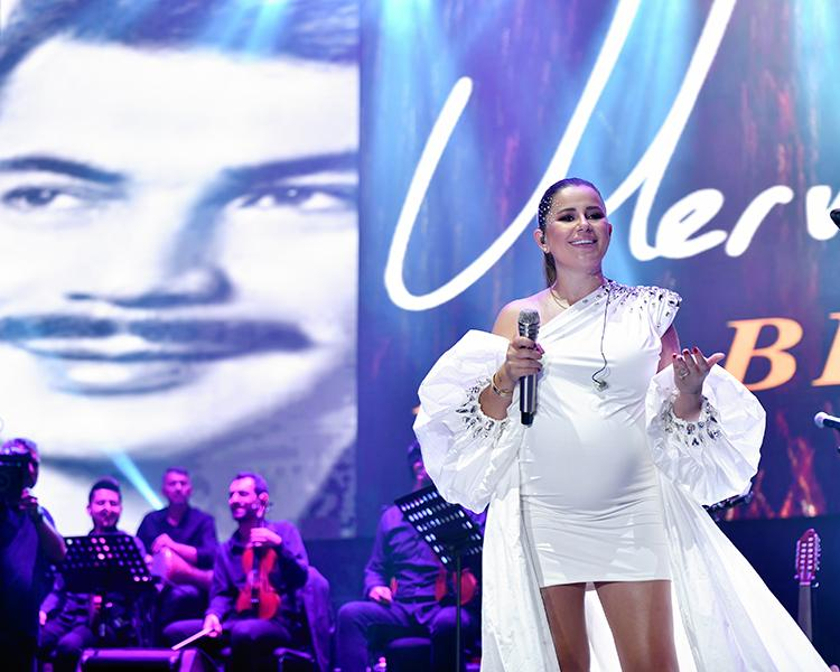 MERVE ÖZBEY’DEN KURUÇEŞME AÇIKHAVA’DA DOĞUM ÖNCESİ SON KONSER