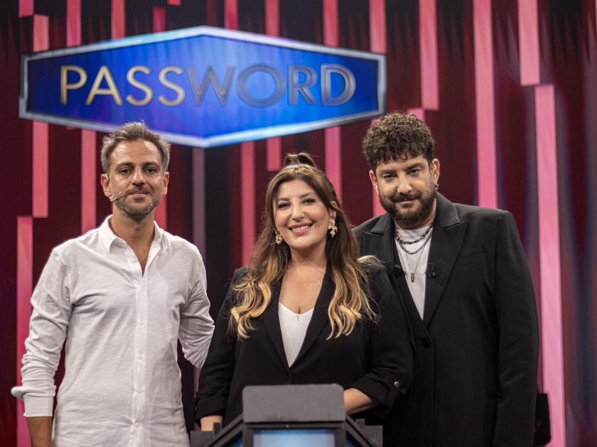 Password 5. Bölüm Özeti - Erkan Kolçak Köstendil