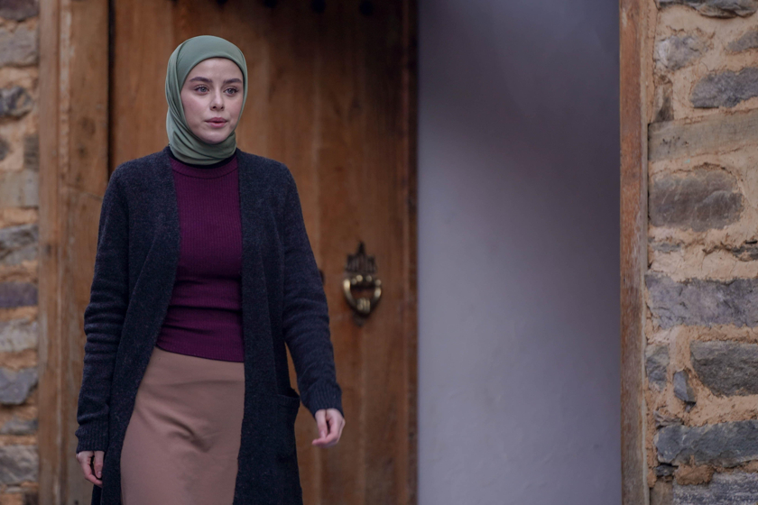 İlayda Alişan rolü için tesettüre girdi!