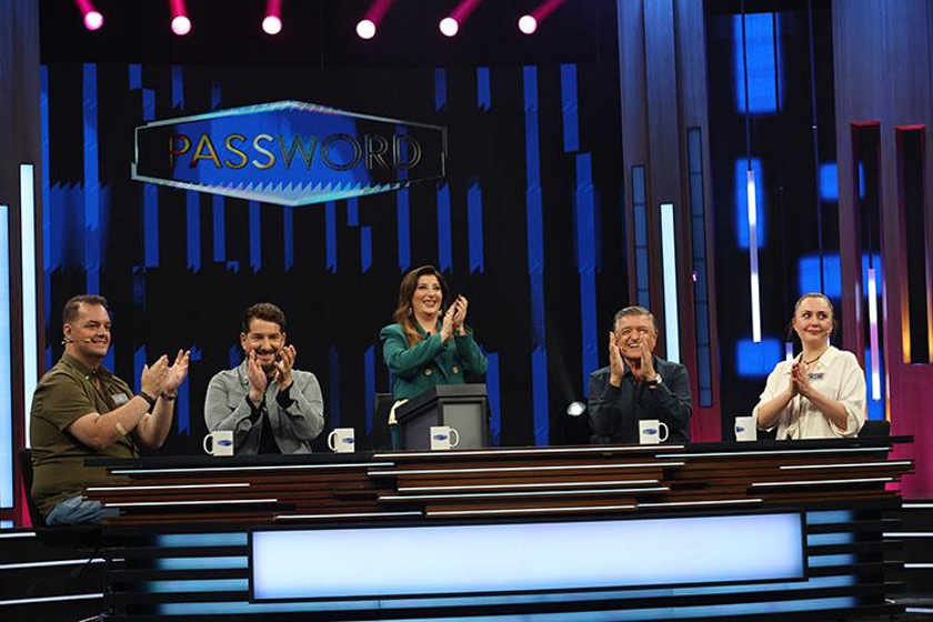 Password 12. Bölüm Özeti - Yılmaz Vural