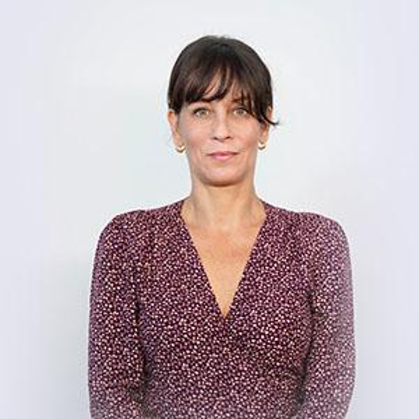 EMEL ÇÖLGEÇEN