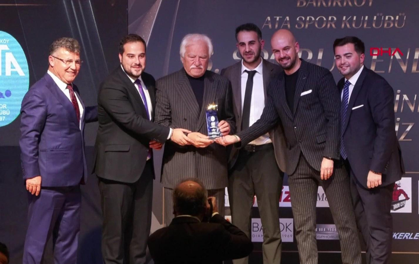 90'lar Futbol Smart, "Yılın Spor-Magazin Programı" oldu