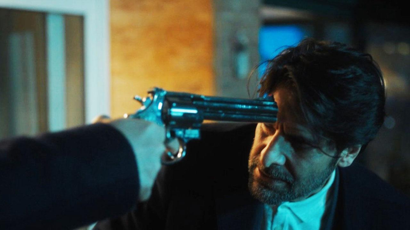 Eşref, Fırat Koral'ın Dinçer olduğunu öğrendi!