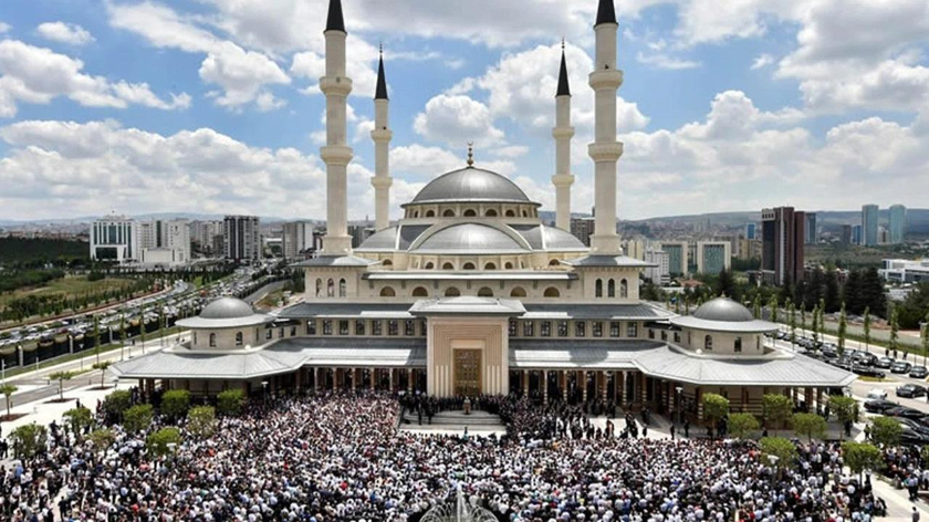 Bir Ramazan Akşamı 1. Bölüm Özeti