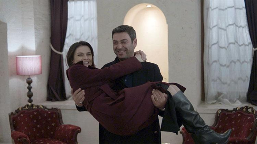 Uzak Şehir ekibini hiç böyle görmediniz!