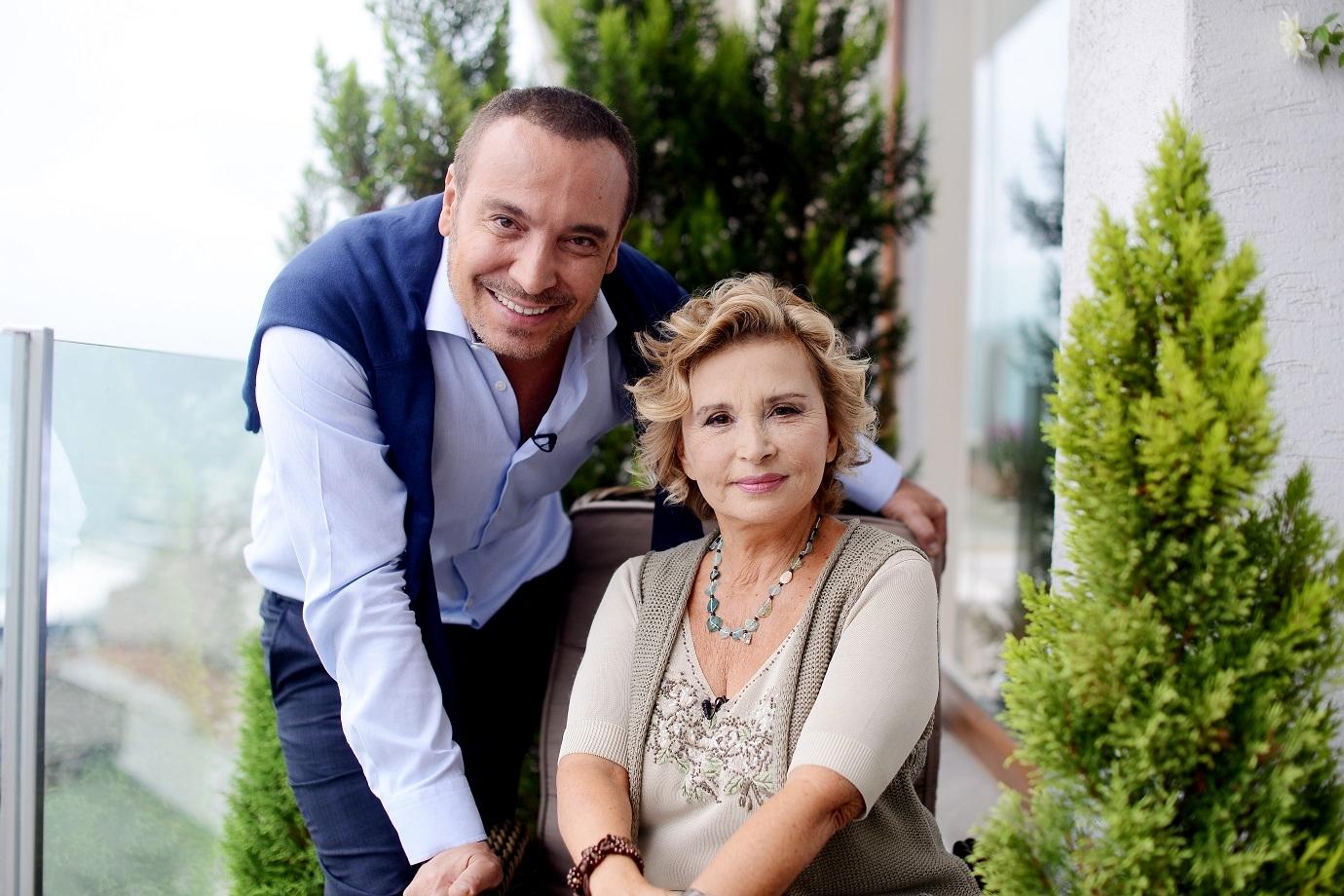 Nazlı ‘nde sezonun ilk konuğu Cenk Eren